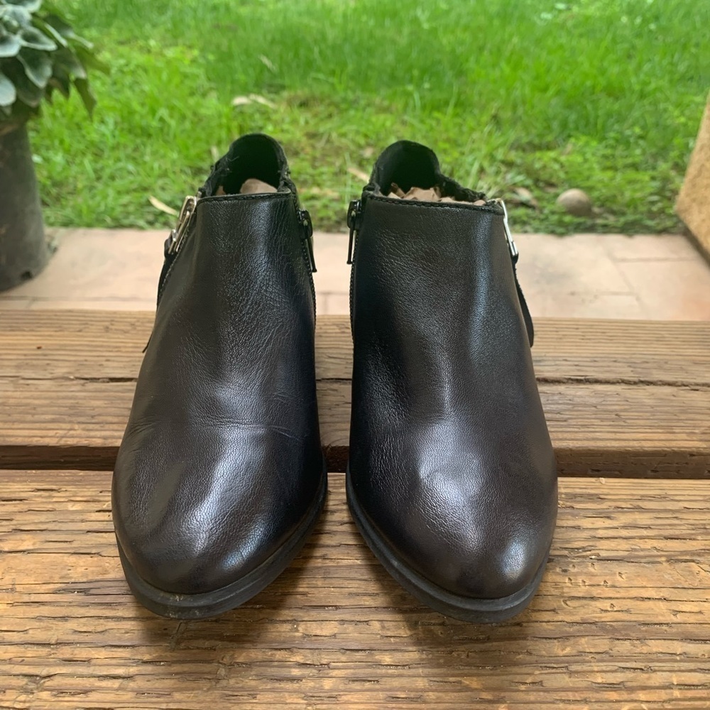 Women’s Steve Madden Rosaa Leather Zip-Up Ankle Booties